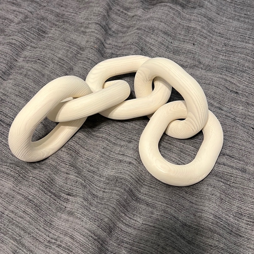 Decorative wood chain